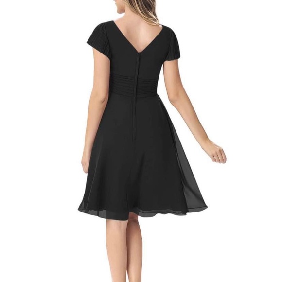 Ladies Bridesmaid Dresses Worn for one day. Size 4 and Size 12/14 - Picture 2 of 3